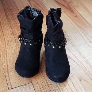 Toddler Girls Black Faux Suede Ankle Boots, Size 7